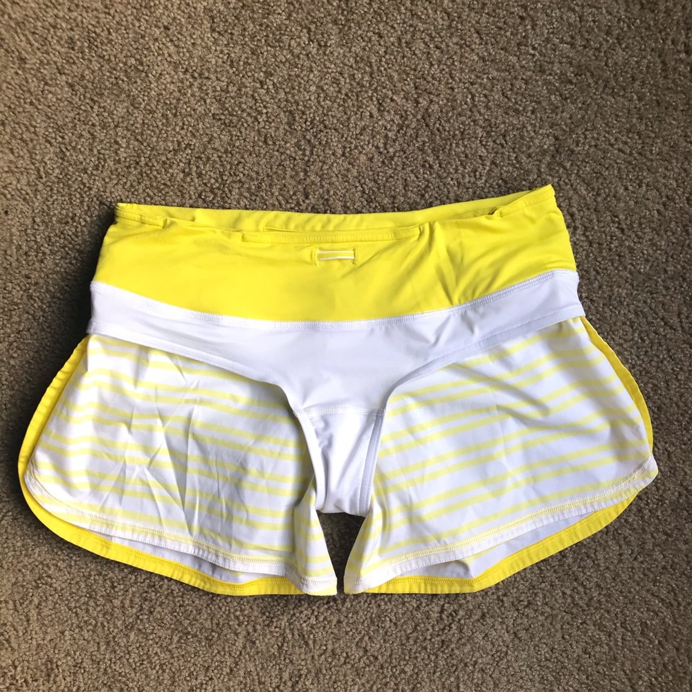 Lululemon Groovy Run Short Sz 6 - Picture 8 of 8